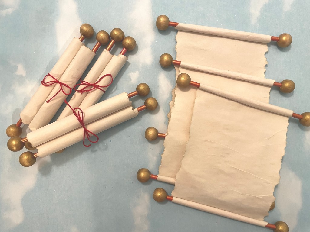 DIY Mini Scrolls