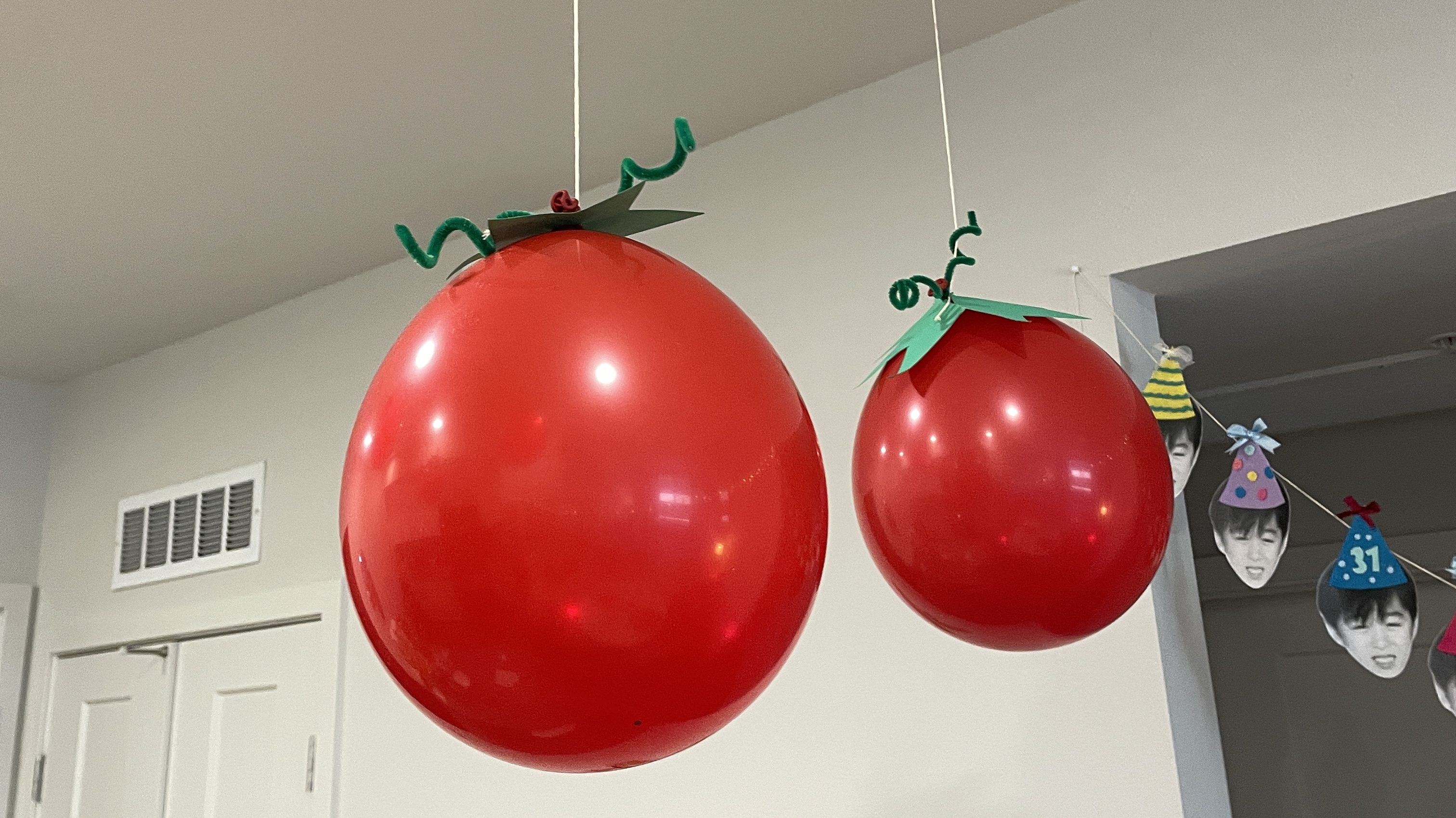 diy tomato balloons, tomato party decorations 